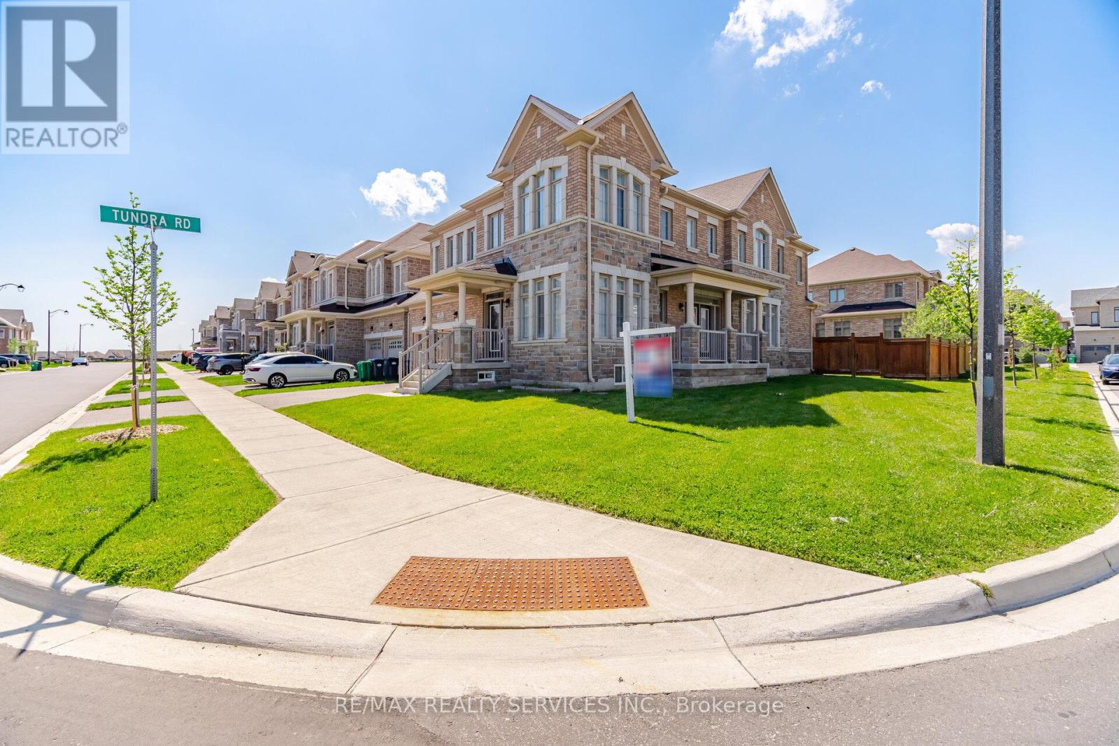 20 Royal Fern Crescent, Caledon, Ontario  L7C 4G7 - Photo 4 - W13148016