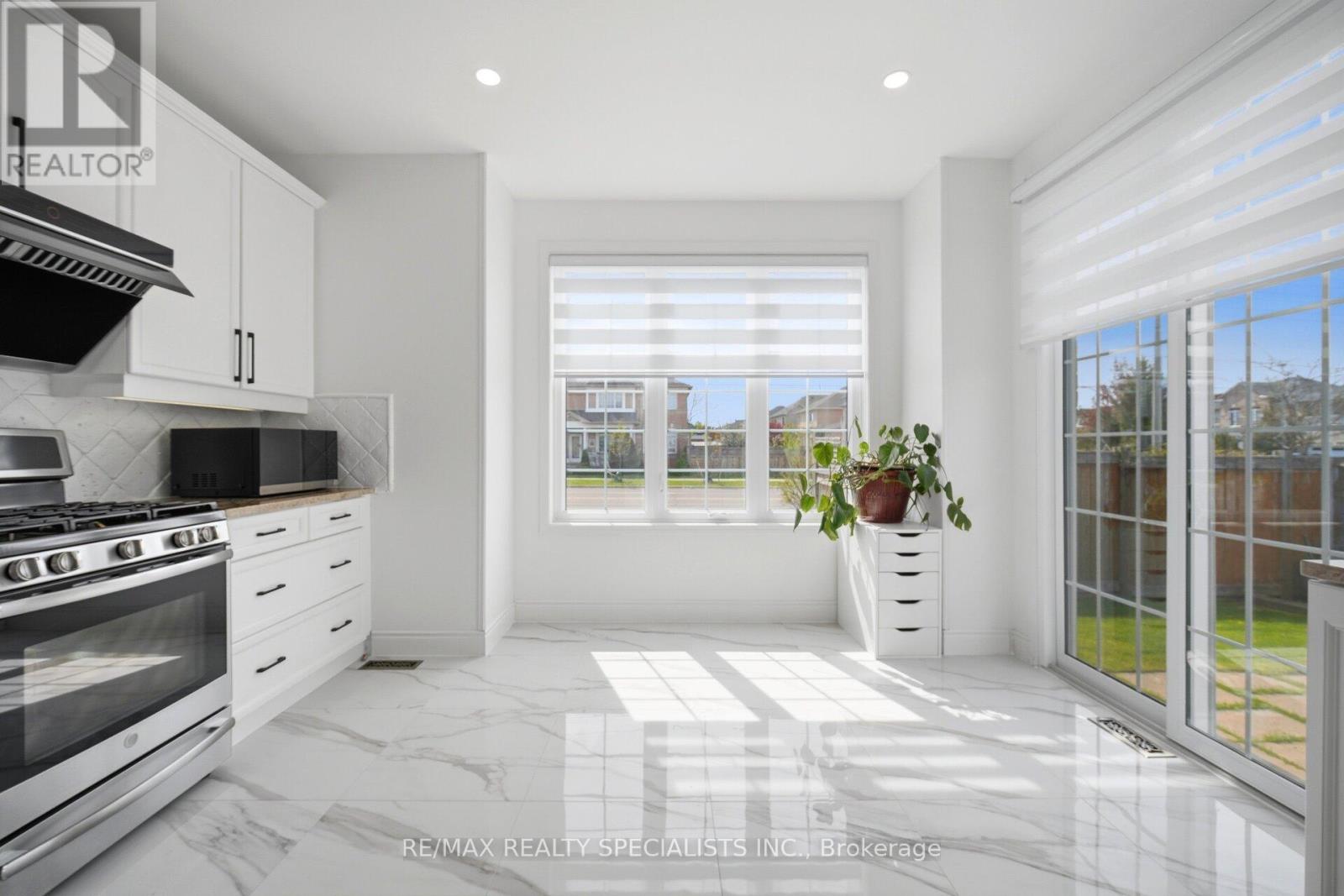 3855 Thomas Street, Mississauga, Ontario  L5M 7A6 - Photo 15 - W13148064