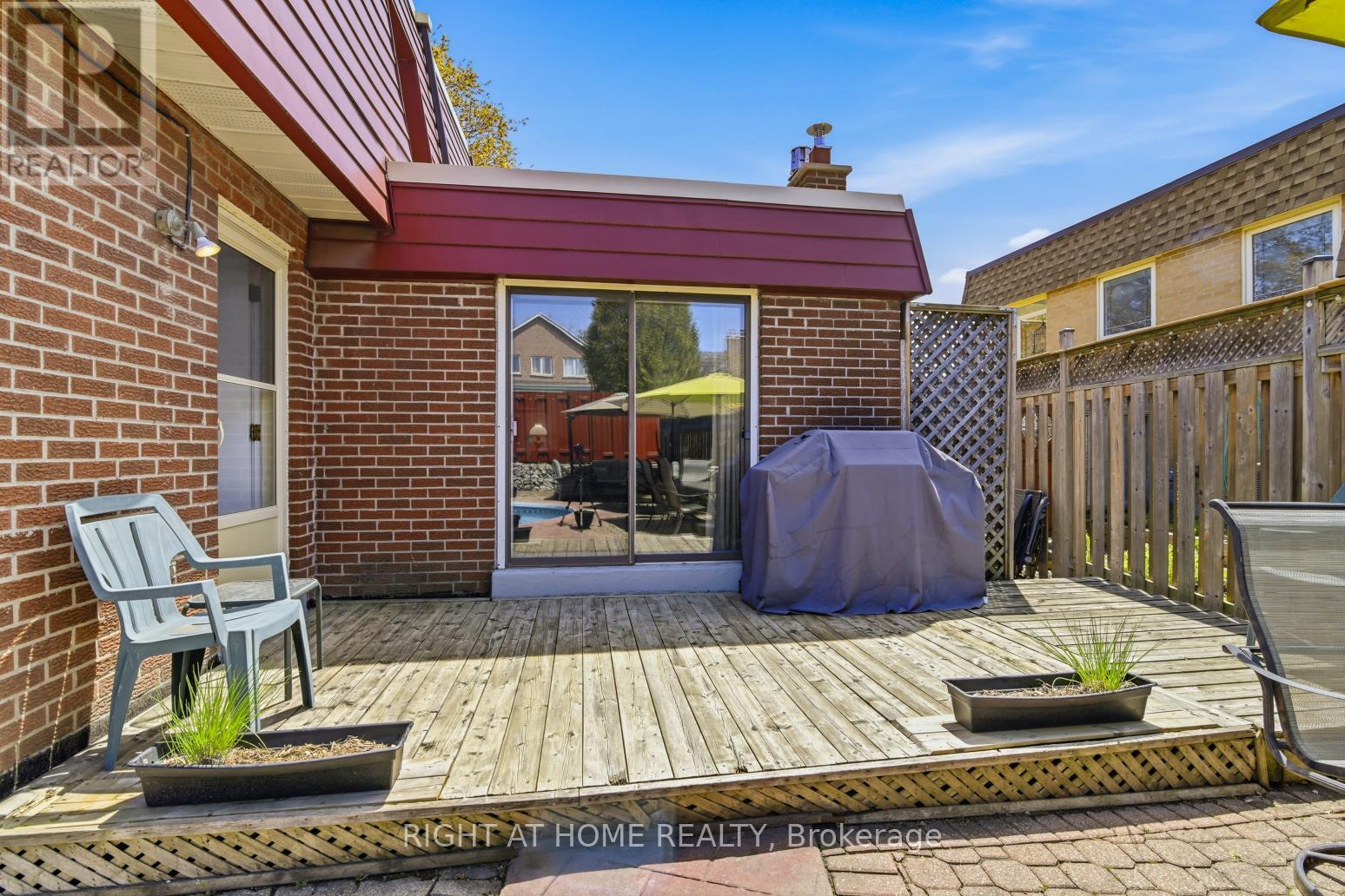 20 Tilley Drive, Toronto, Ontario  M1C 2G2 - Photo 32 - E13126044