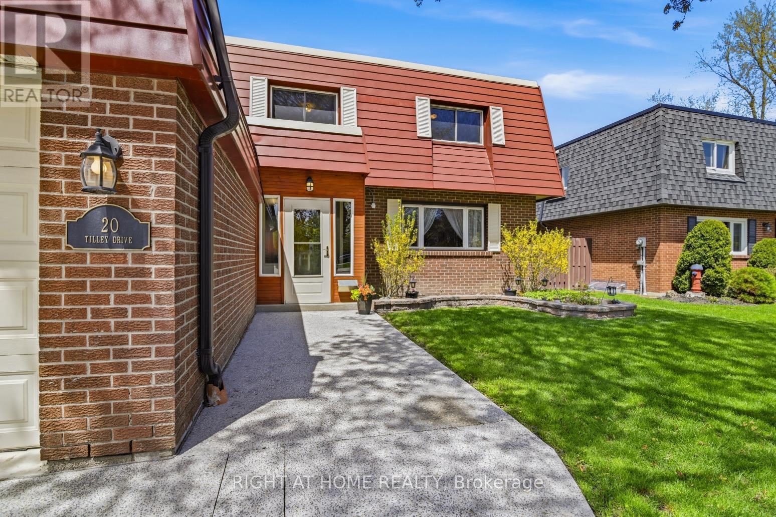 20 Tilley Drive, Toronto, Ontario  M1C 2G2 - Photo 4 - E13126044