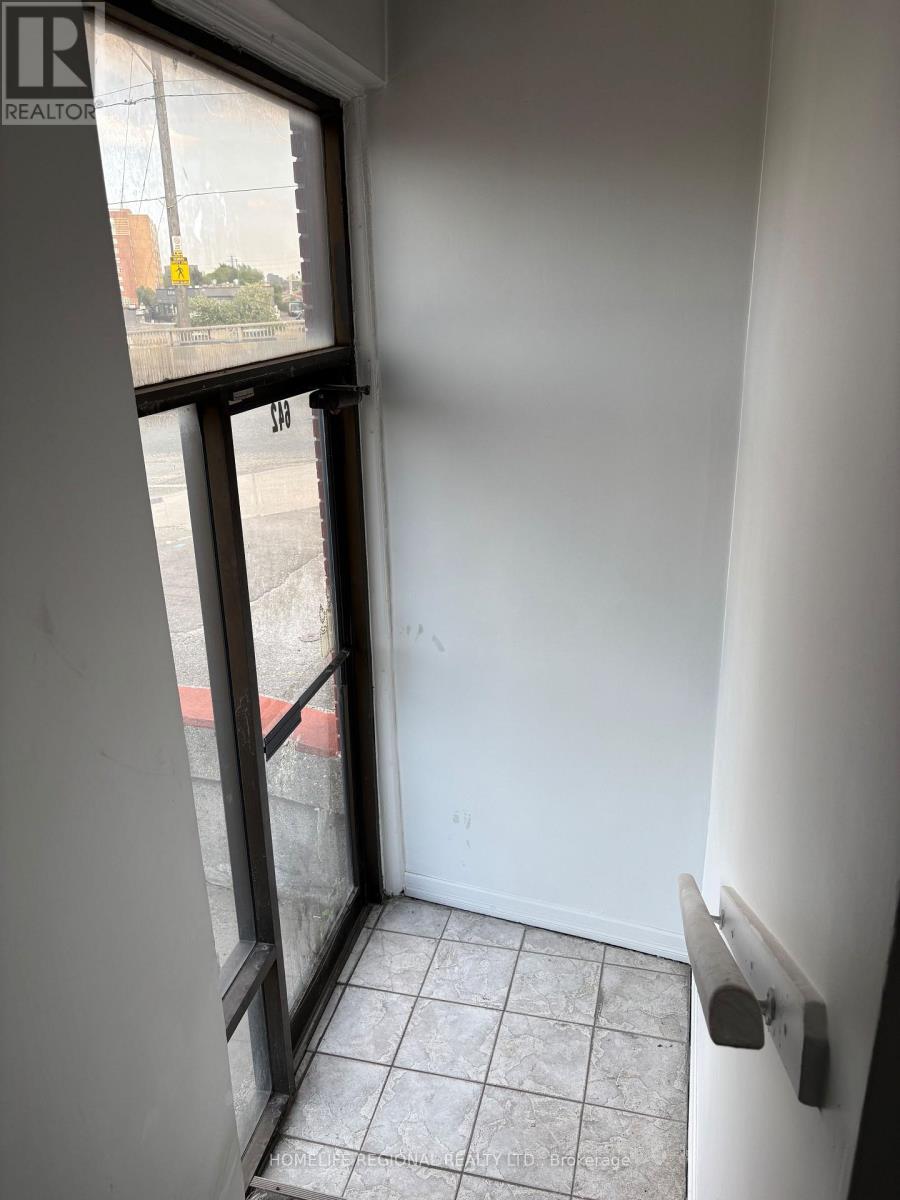 103 - 642 Rogers Road, Toronto, Ontario  M6M 1C2 - Photo 6 - W13124348