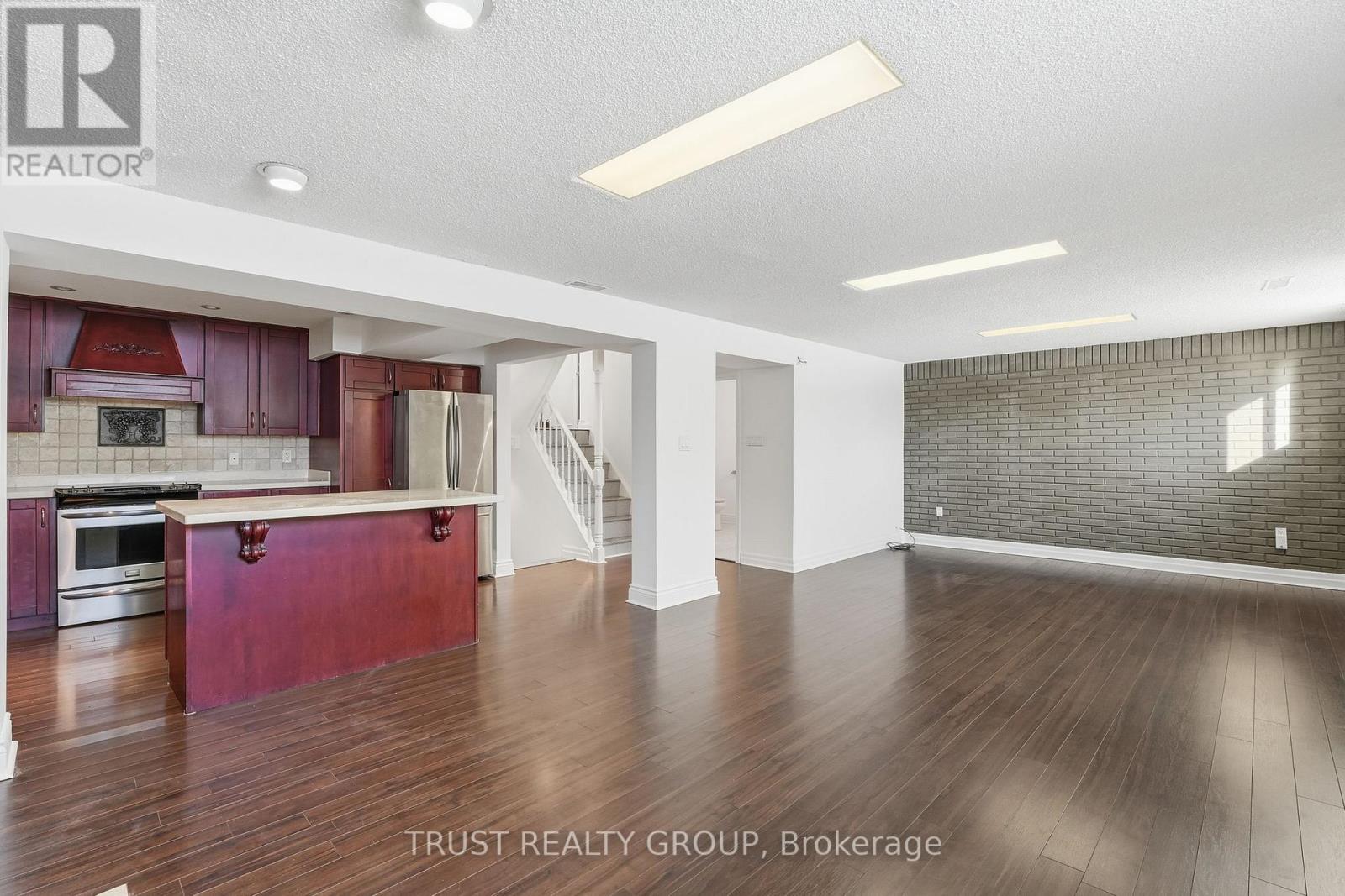 9 Del Ria Drive, Toronto, Ontario  M6L 1L9 - Photo 34 - W13146586