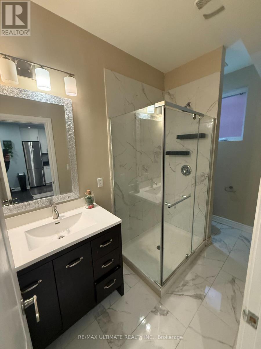 2 Lower - 1166 Glengrove Avenue W, Toronto, Ontario  M6B 2K4 - Photo 3 - W13036210