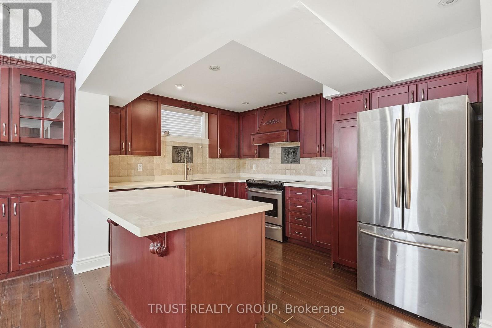 9 Del Ria Drive, Toronto, Ontario  M6L 1L9 - Photo 30 - W13146586