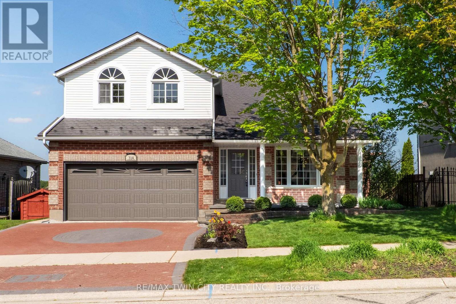 314 Old Chicopee Trail, Kitchener, Ontario  N2A 4C8 - Photo 1 - X13147942