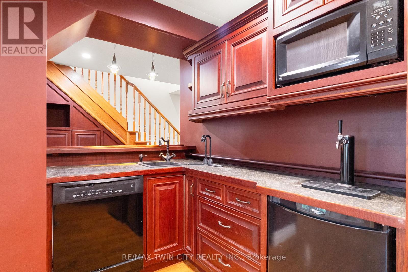 314 Old Chicopee Trail, Kitchener, Ontario  N2A 4C8 - Photo 37 - X13147942