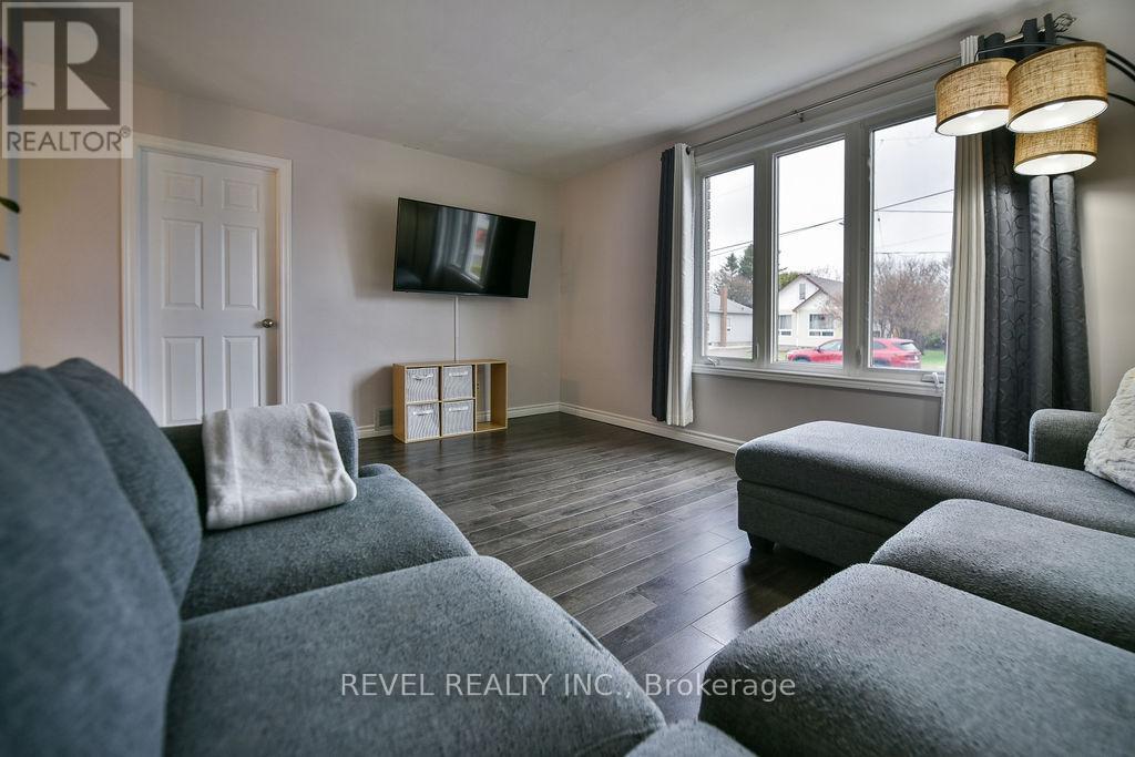 209 Sutherland Street, Timmins, Ontario  P0N 1C0 - Photo 3 - T13148274