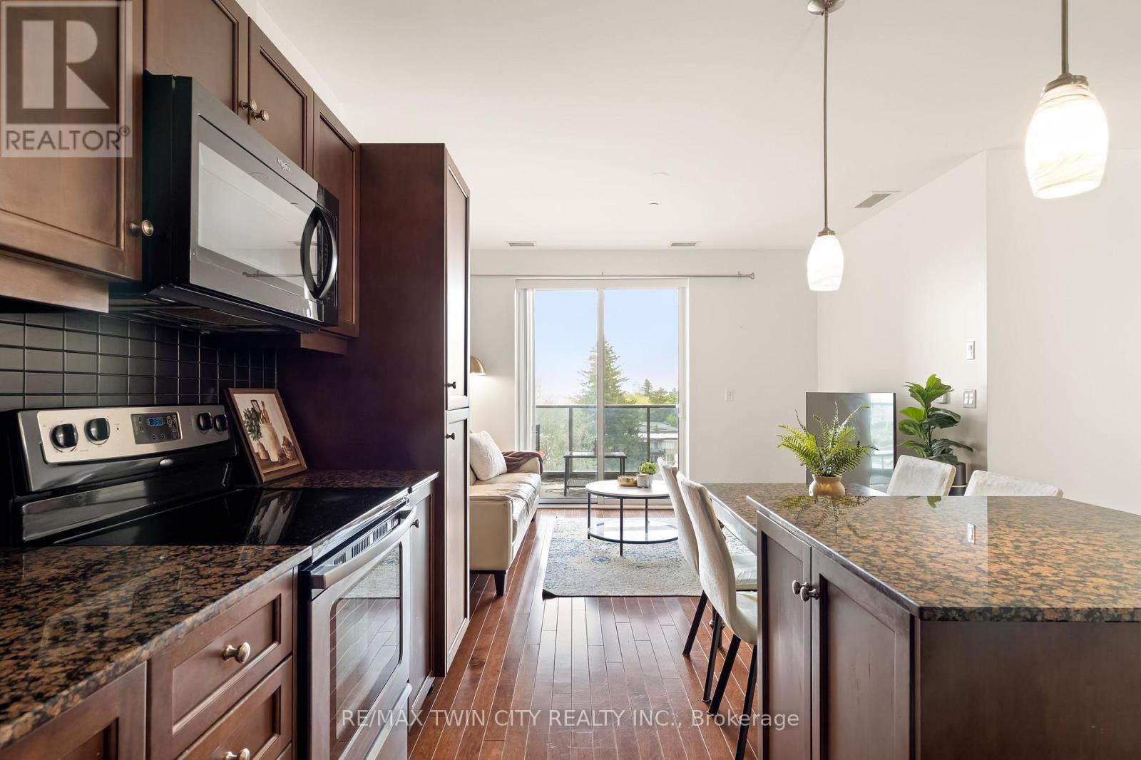 405 - 223 Erb Street W, Waterloo, Ontario  N2L 0B3 - Photo 9 - X13147752