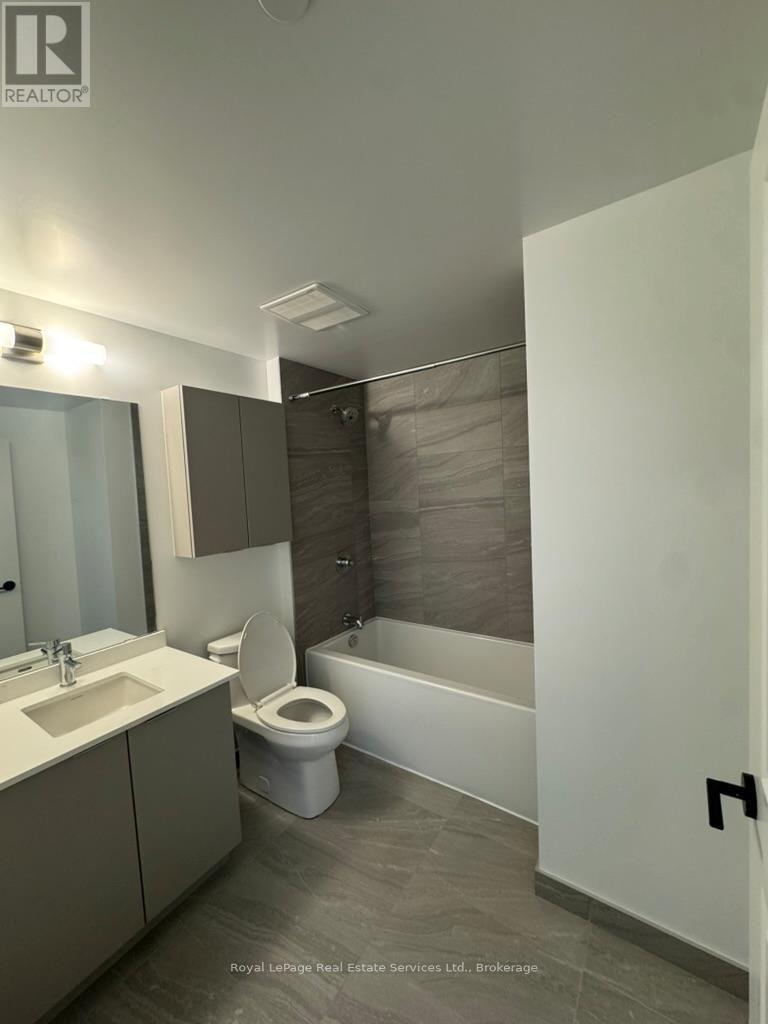 2105 - 2075 Lakeshore Road, Burlington, Ontario  L7R 0H3 - Photo 4 - W13148346