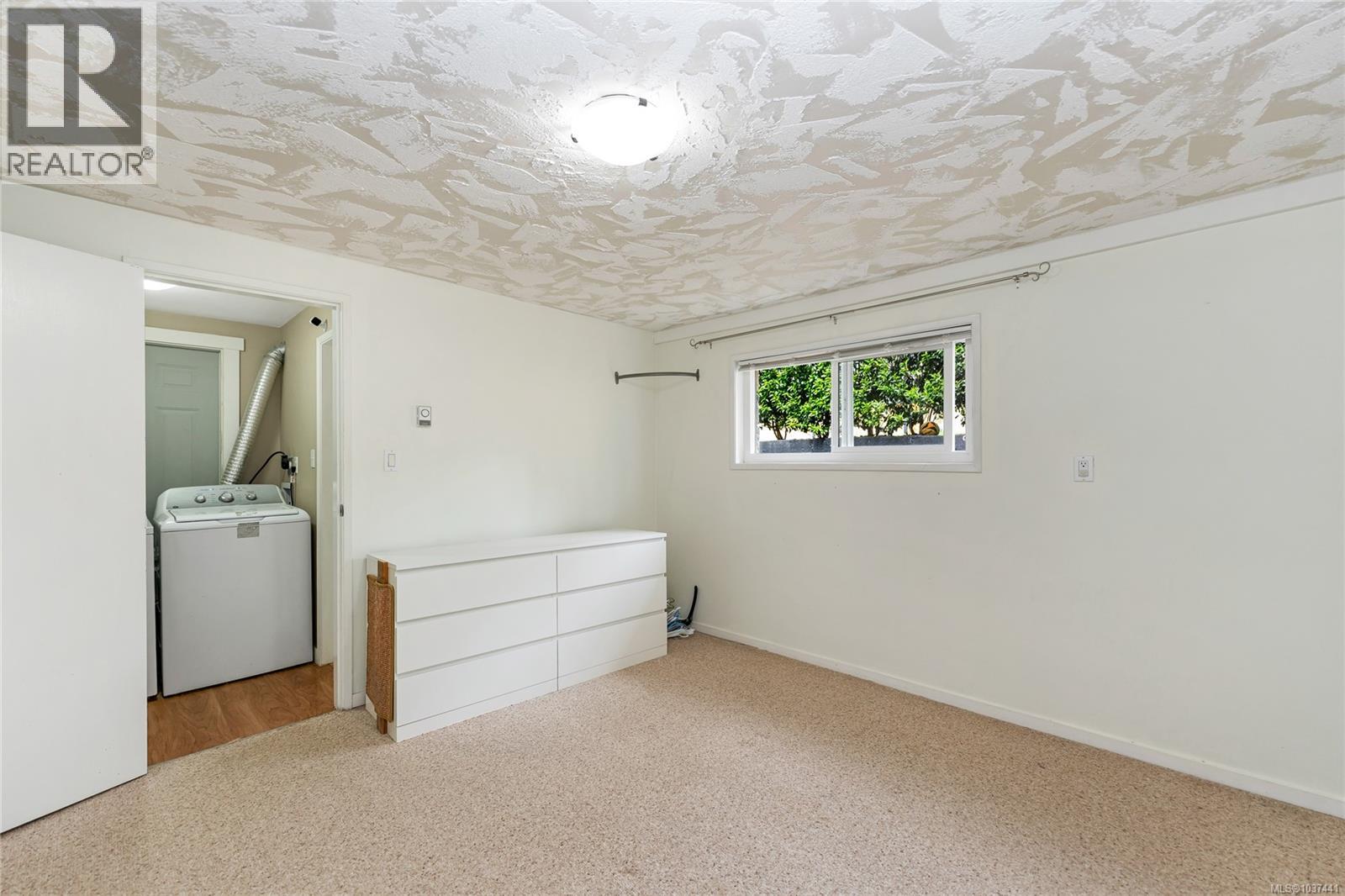 955 Sluggett Rd, Central Saanich, British Columbia  V8M 1E4 - Photo 47 - 1037441