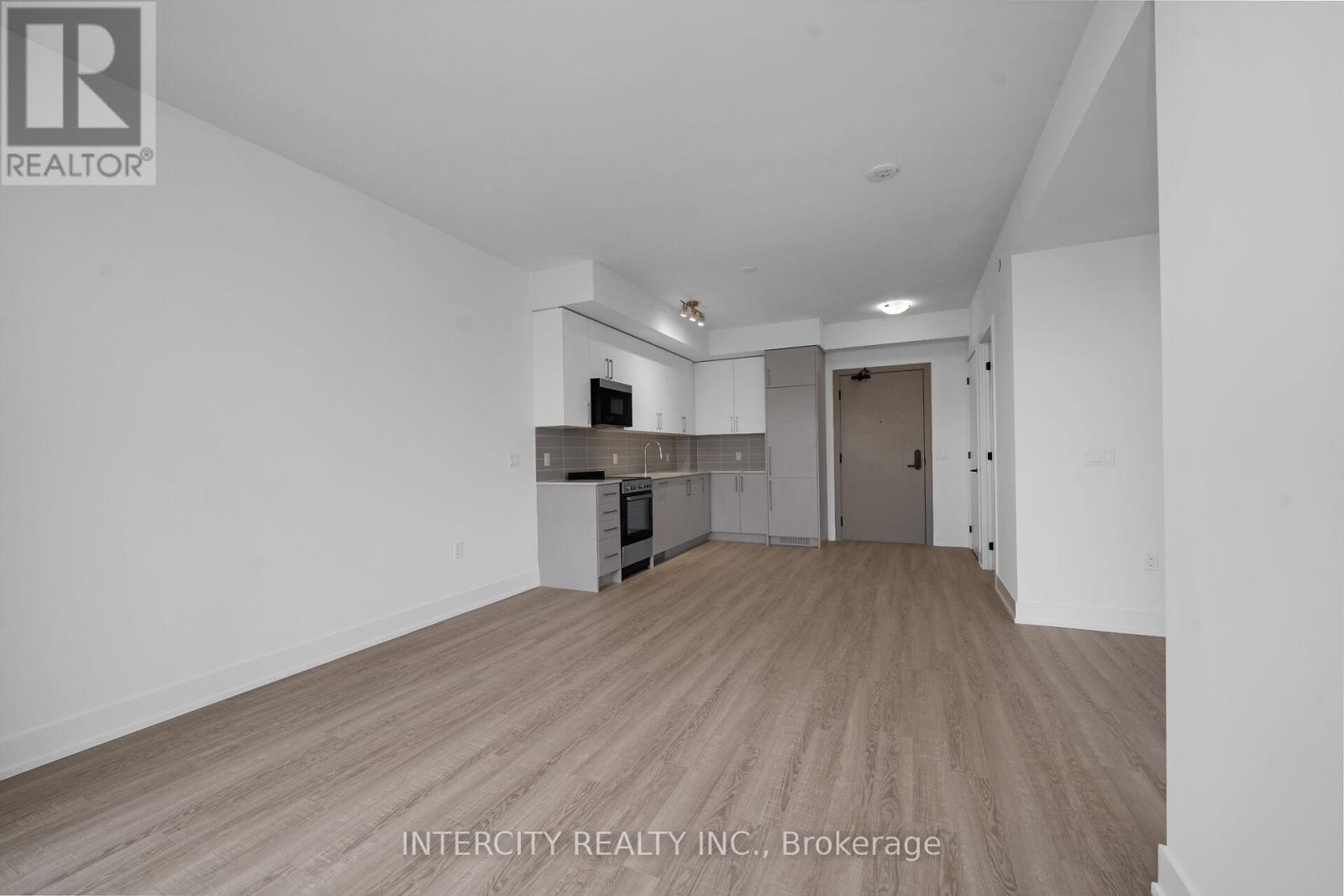 321 - 2075 King Road, King, Ontario  L7B 0R6 - Photo 17 - N13136768