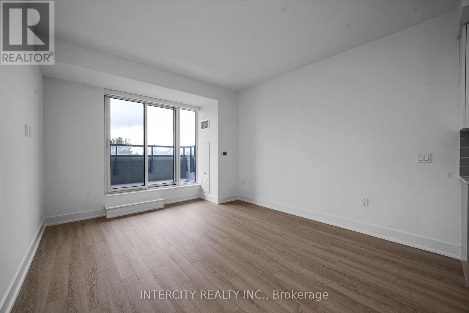 321 - 2075 King Road, King, Ontario  L7B 0R6 - Photo 15 - N13136768