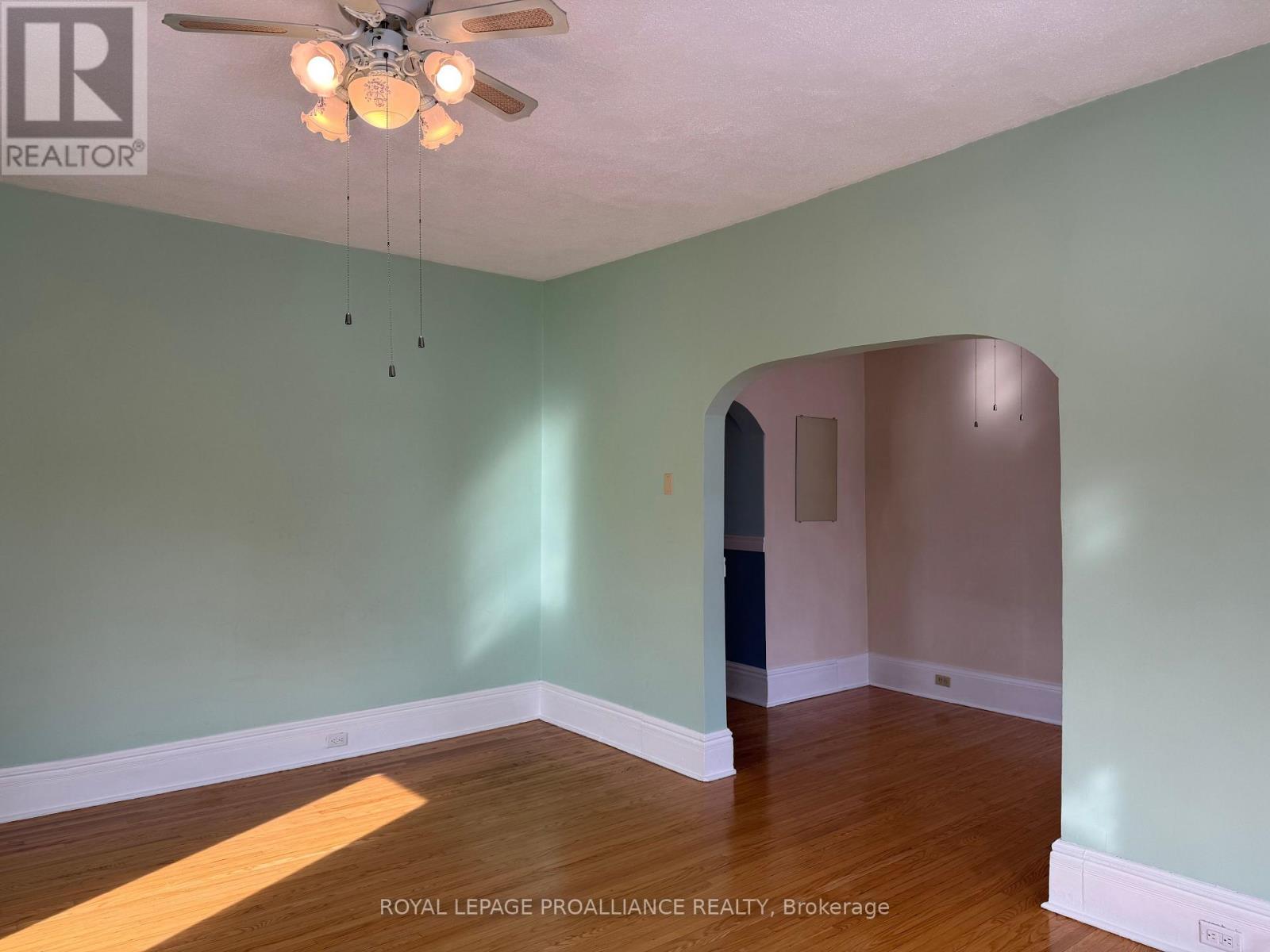 36 Sussex Street N, Kawartha Lakes, Ontario  K9V 3N7 - Photo 21 - X12850542