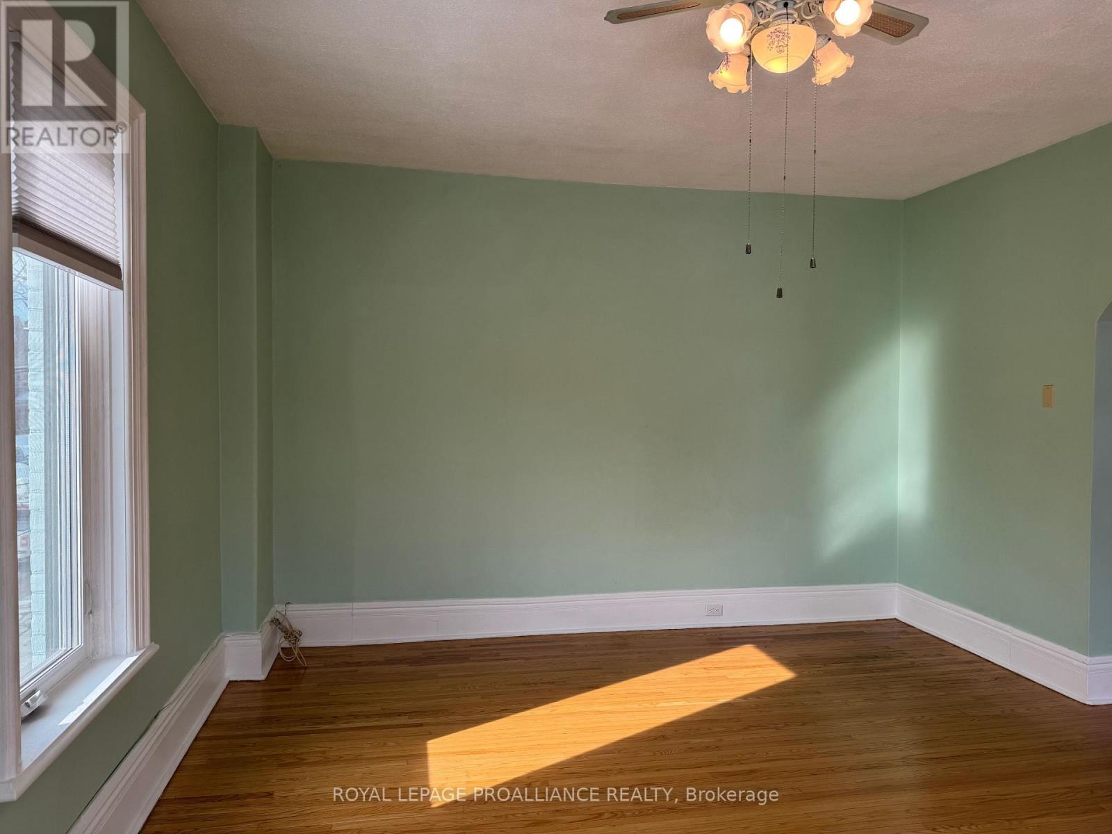 36 Sussex Street N, Kawartha Lakes, Ontario  K9V 3N7 - Photo 19 - X12850542