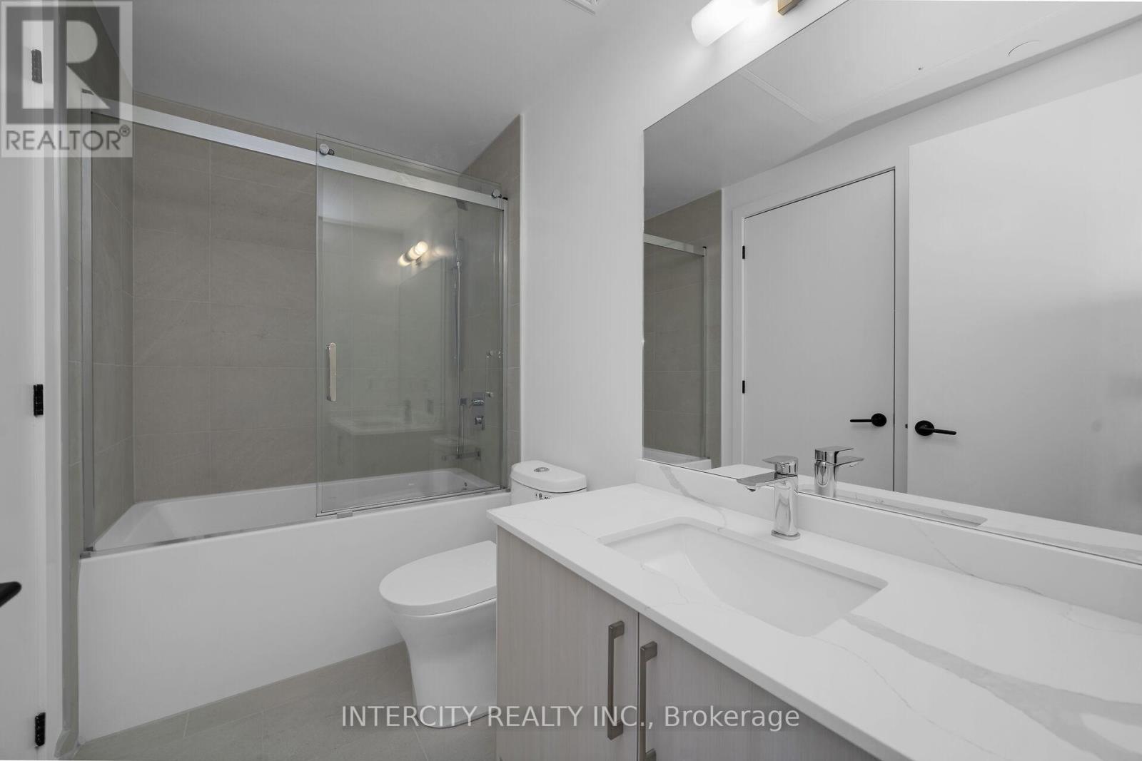 321 - 2075 King Road, King, Ontario  L7B 0R6 - Photo 21 - N13136768