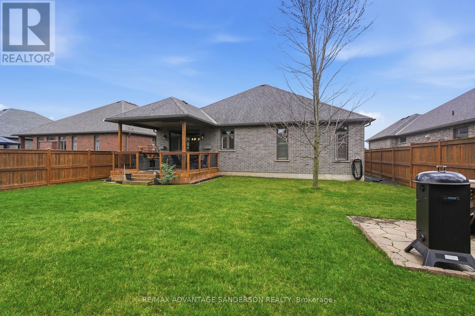 23 Mayapple Crescent, Middlesex Centre, Ontario  N0M 2A0 - Photo 16 - X12997282