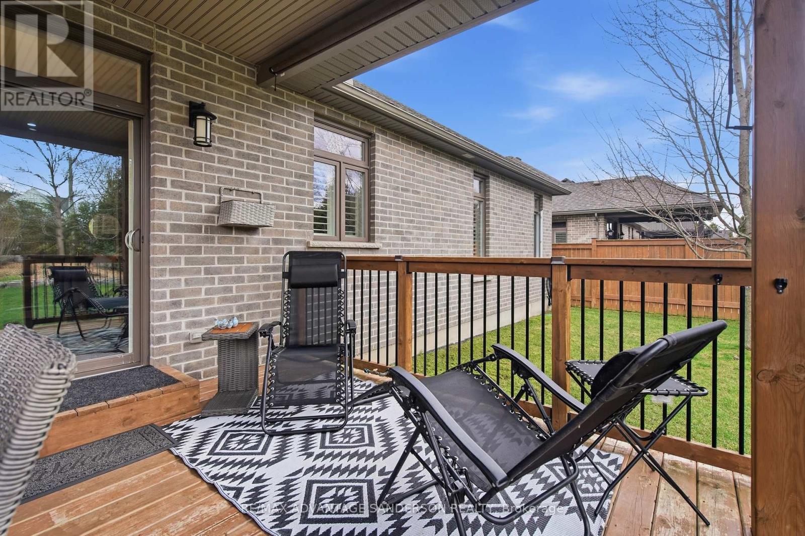 23 Mayapple Crescent, Middlesex Centre, Ontario  N0M 2A0 - Photo 12 - X12997282