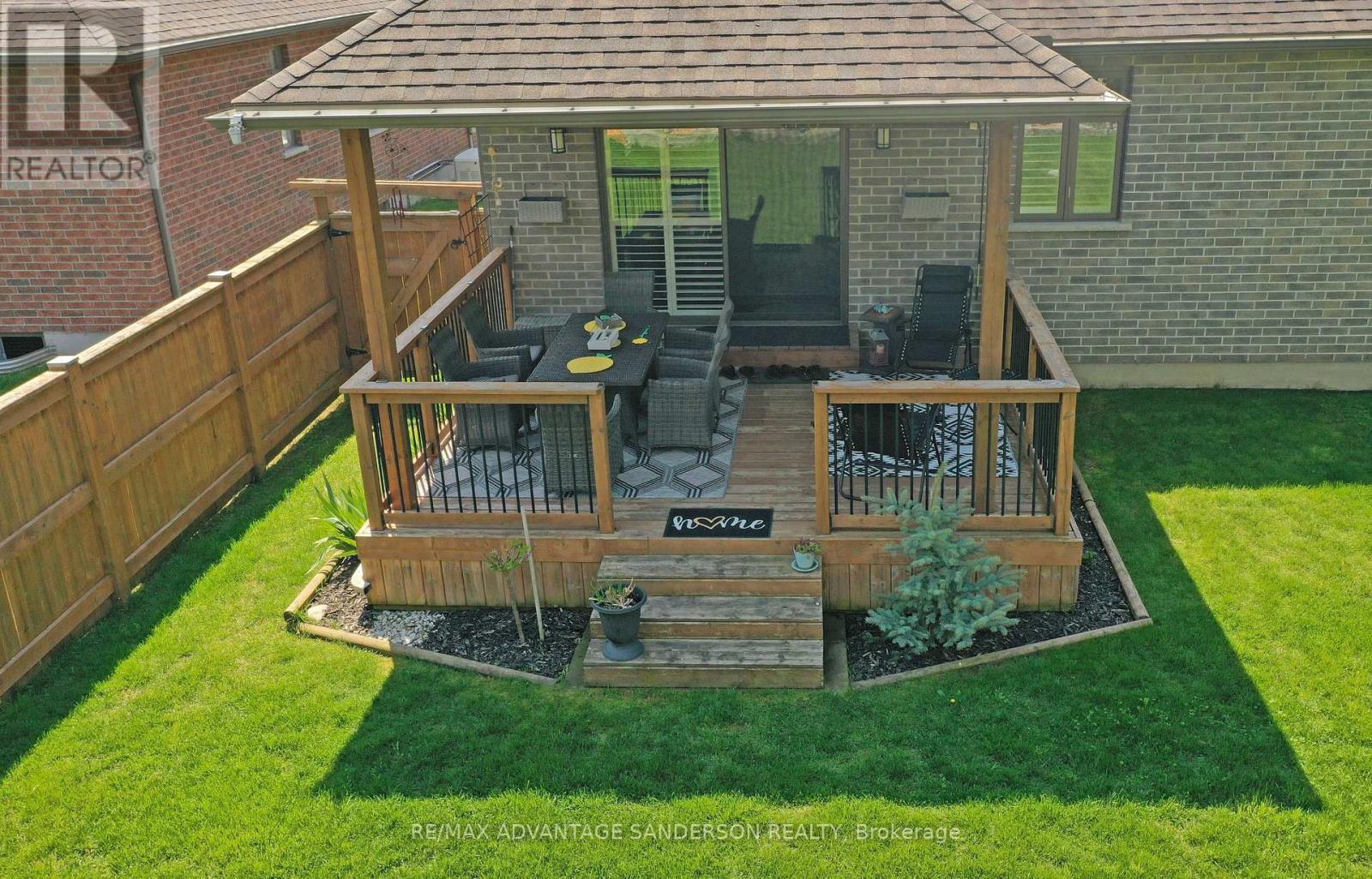 23 Mayapple Crescent, Middlesex Centre, Ontario  N0M 2A0 - Photo 4 - X12997282