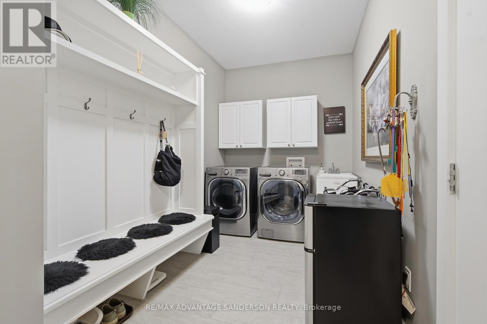 23 Mayapple Crescent, Middlesex Centre, Ontario  N0M 2A0 - Photo 38 - X12997282