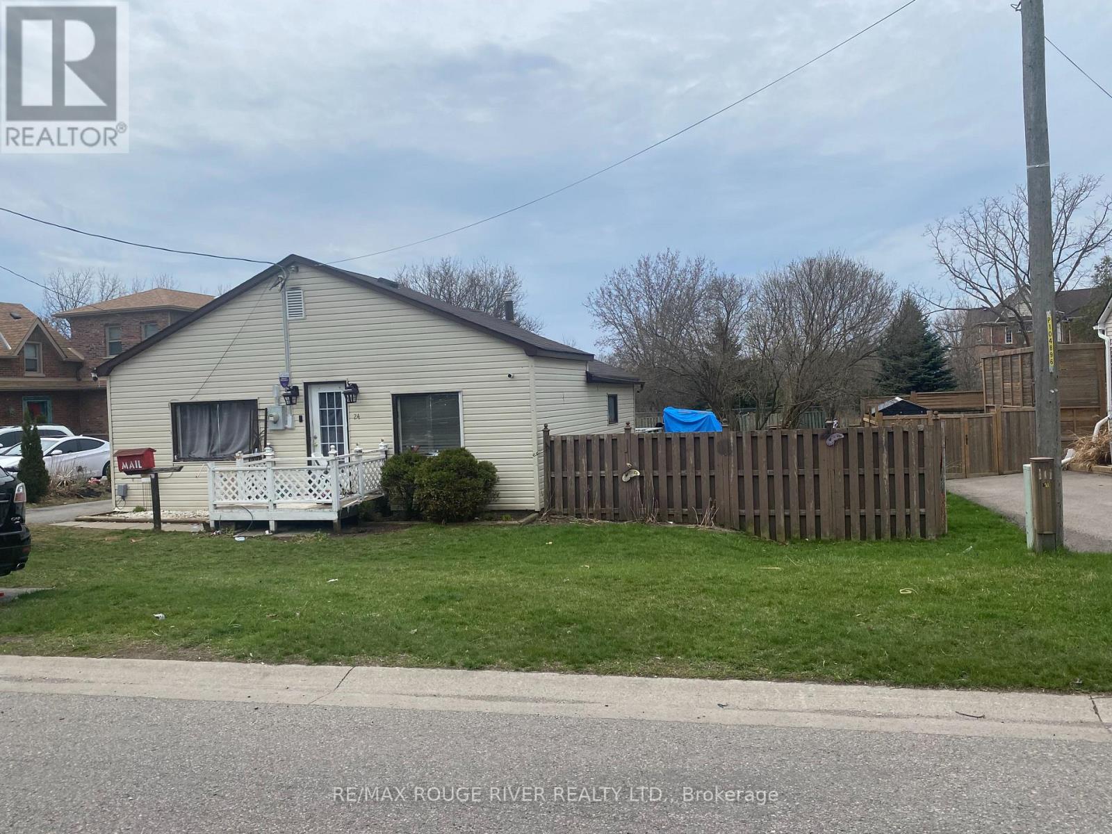 24 Hunt Street, Clarington, Ontario  L1C 2W7 - Photo 1 - E13148210