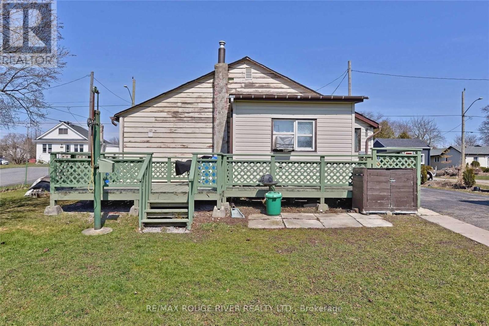 24 Hunt Street, Clarington, Ontario  L1C 2W7 - Photo 2 - E13148210