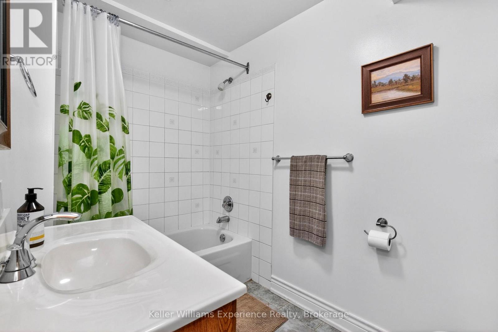 72 Bay Street, Tay (Victoria Harbour), Ontario  L0K 2A0 - Photo 18 - S13148320