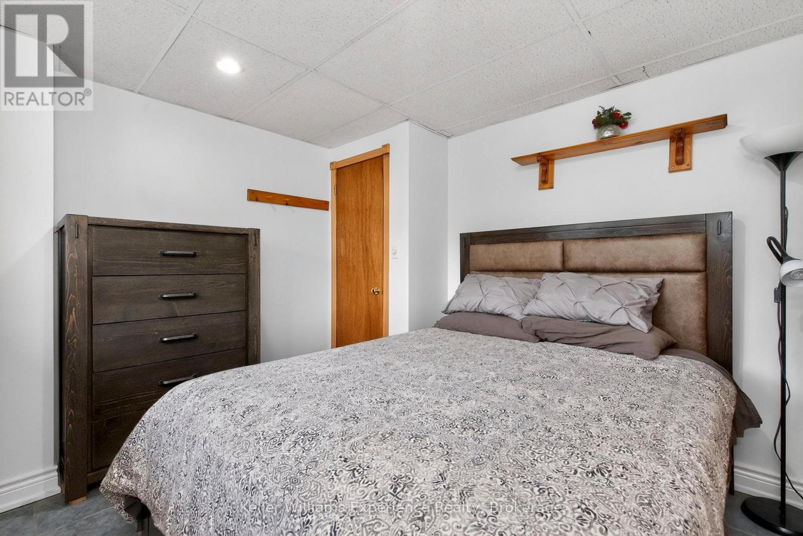 72 Bay Street, Tay (Victoria Harbour), Ontario  L0K 2A0 - Photo 19 - S13148320