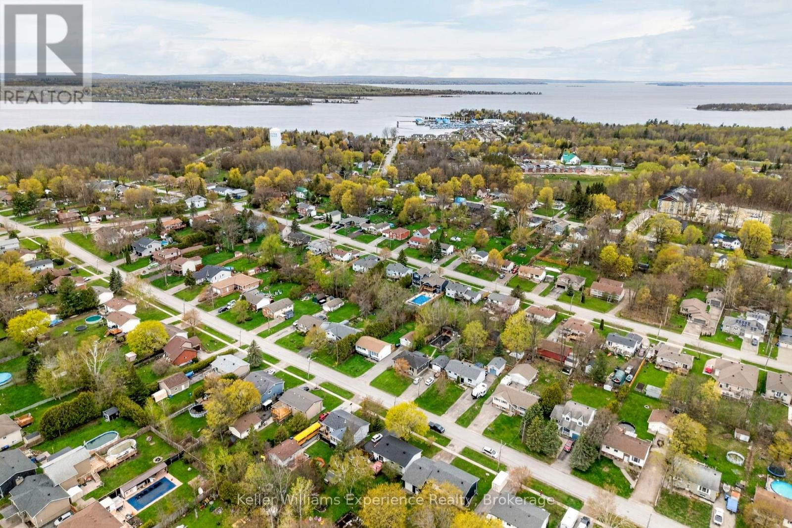 72 Bay Street, Tay (Victoria Harbour), Ontario  L0K 2A0 - Photo 2 - S13148320