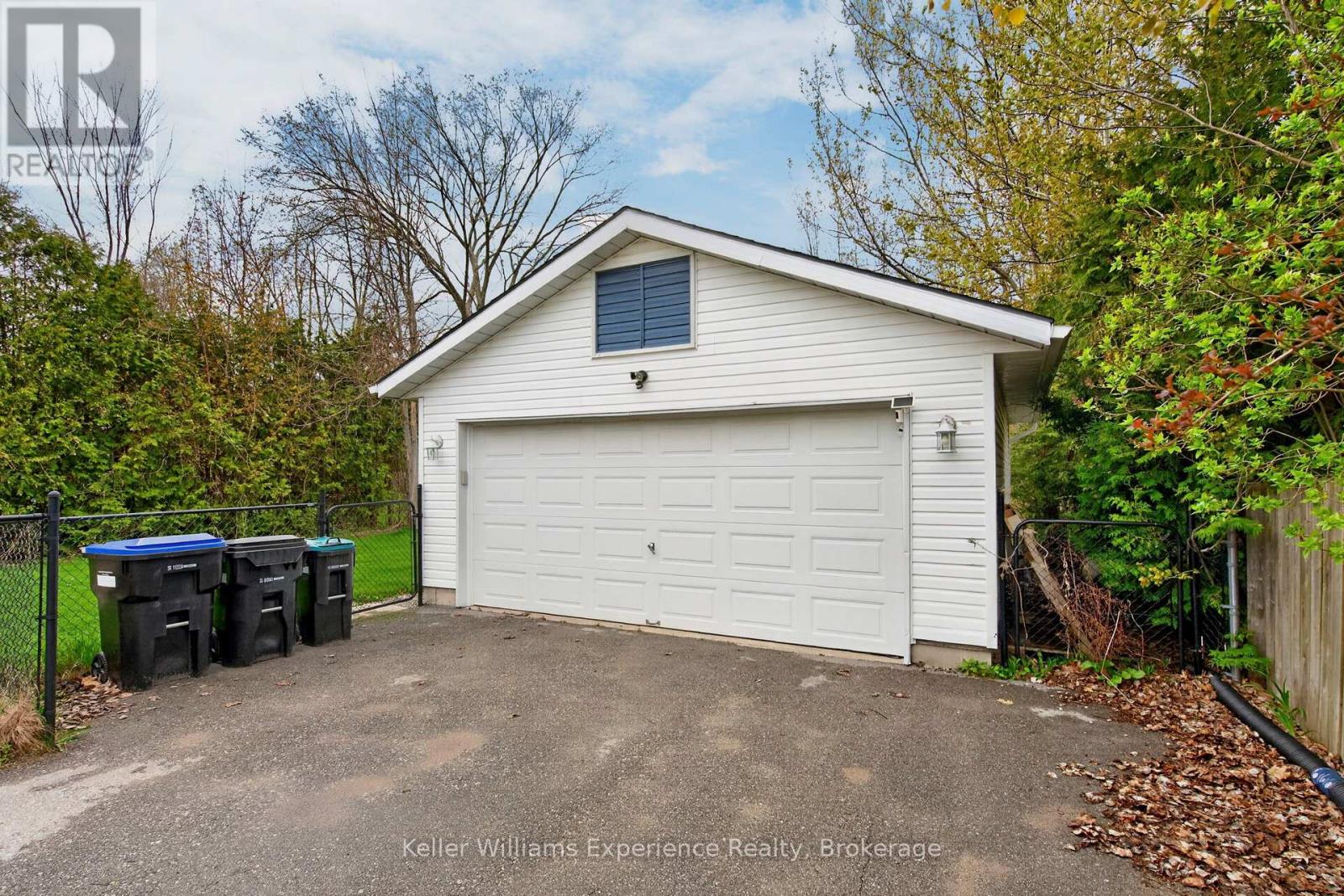 72 Bay Street, Tay (Victoria Harbour), Ontario  L0K 2A0 - Photo 21 - S13148320