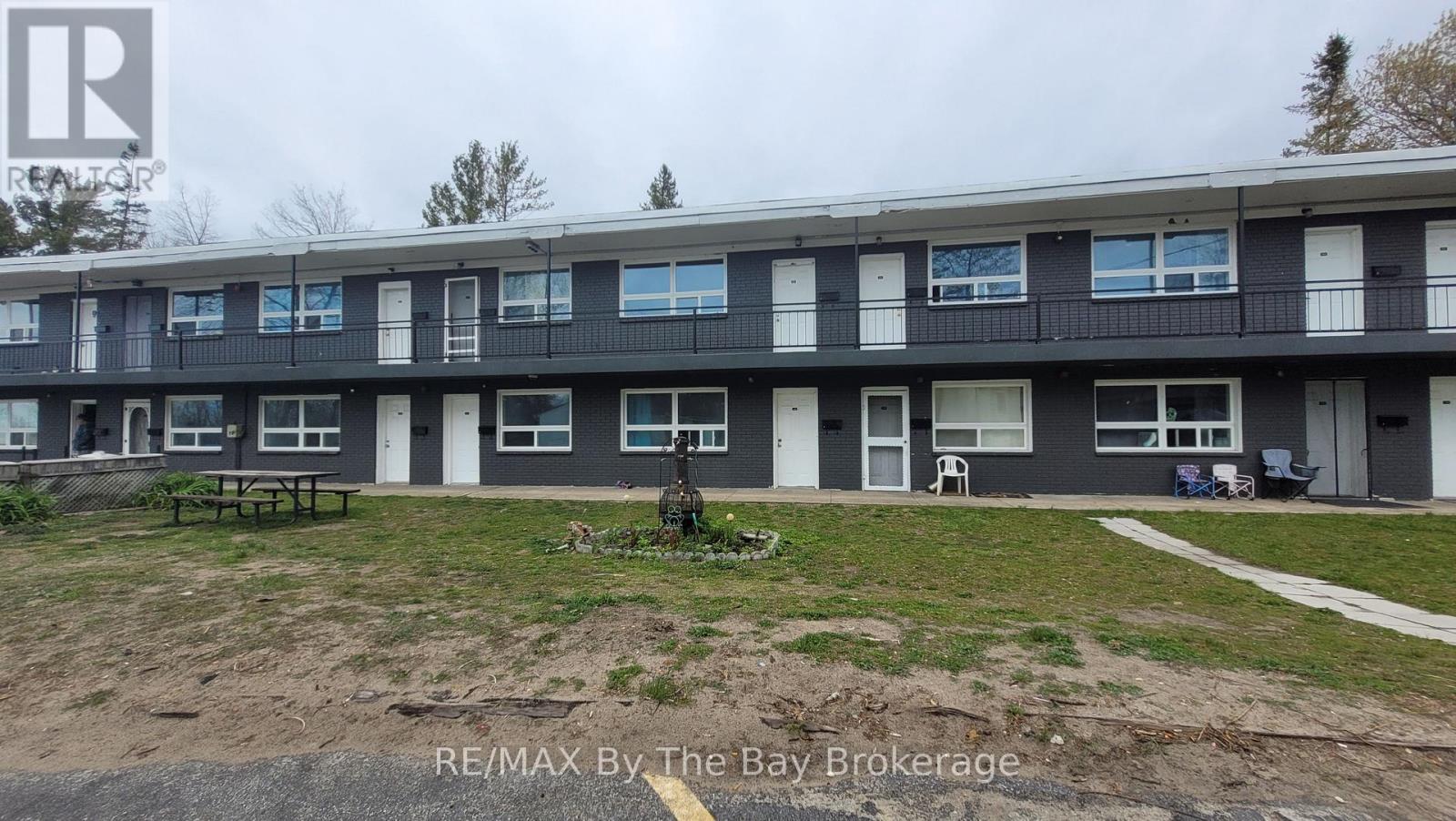 A06 - 280 River Road E, Wasaga Beach, Ontario  L9Z 2L7 - Photo 1 - S13148454