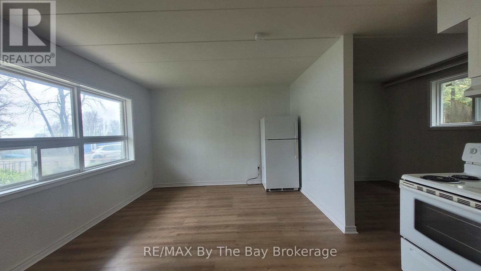 A06 - 280 River Road E, Wasaga Beach, Ontario  L9Z 2L7 - Photo 11 - S13148454