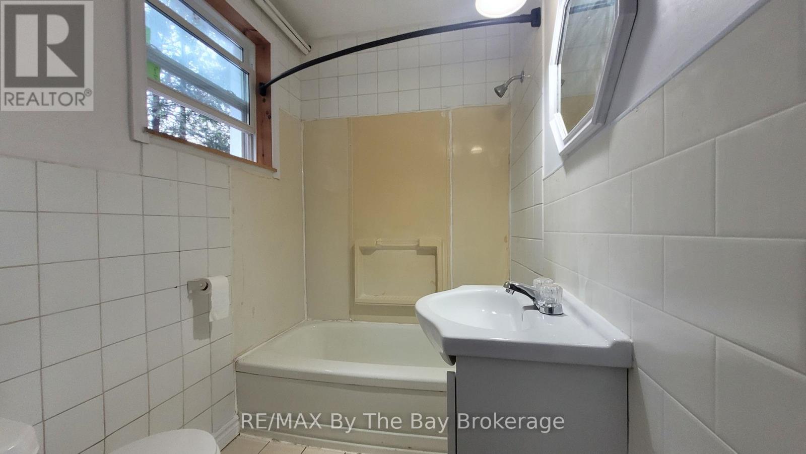 A06 - 280 River Road E, Wasaga Beach, Ontario  L9Z 2L7 - Photo 16 - S13148454