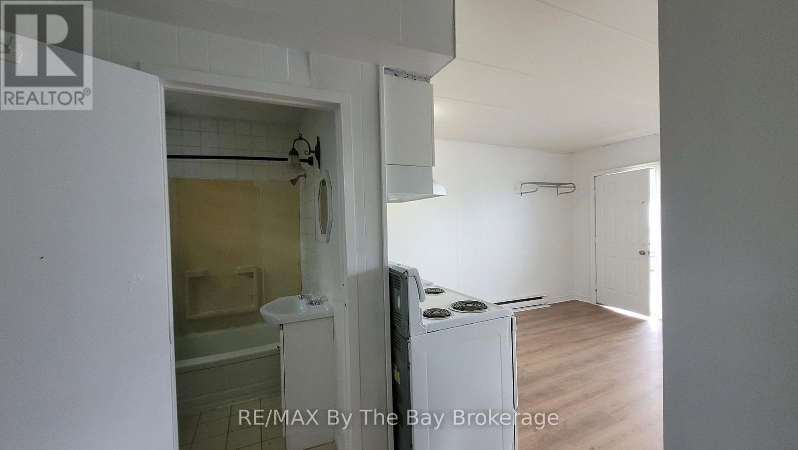 A06 - 280 River Road E, Wasaga Beach, Ontario  L9Z 2L7 - Photo 17 - S13148454