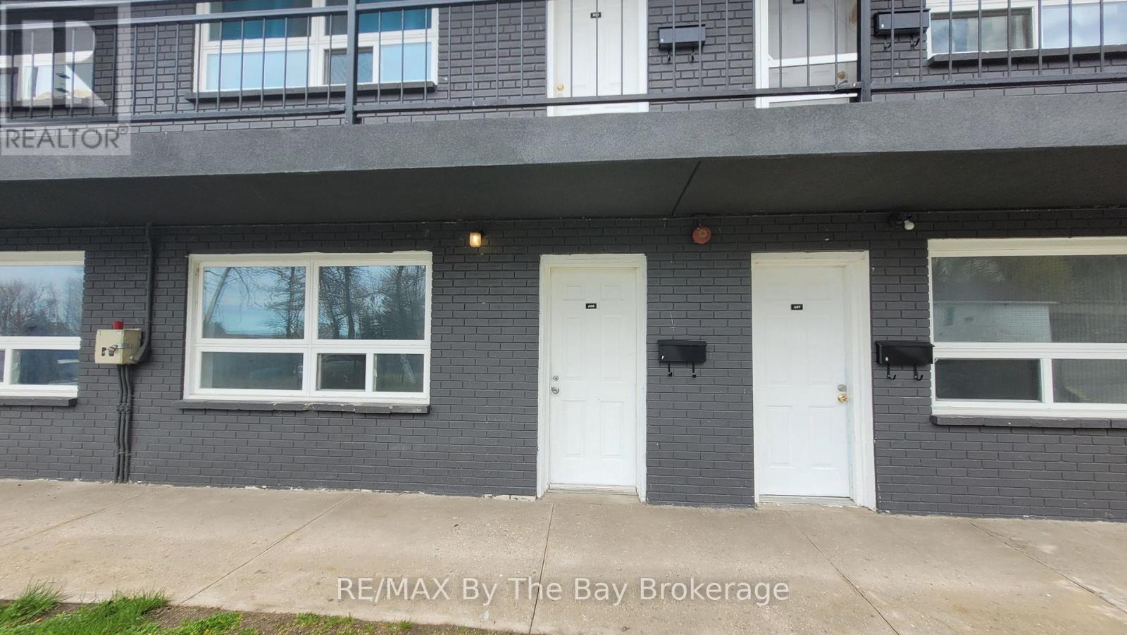 A06 - 280 River Road E, Wasaga Beach, Ontario  L9Z 2L7 - Photo 2 - S13148454