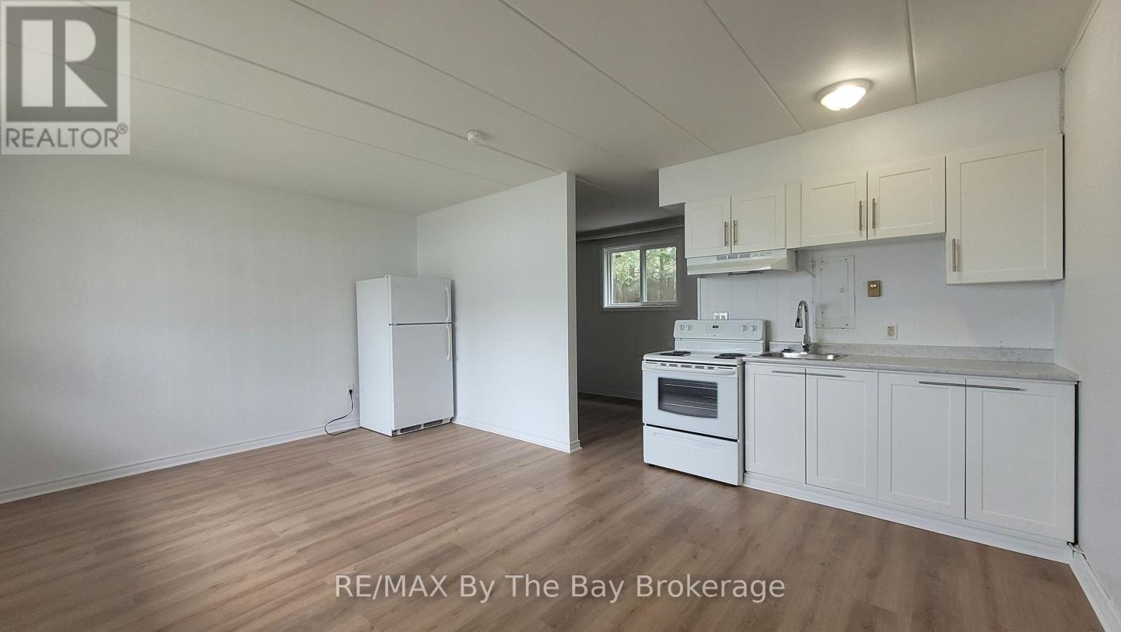 A06 - 280 River Road E, Wasaga Beach, Ontario  L9Z 2L7 - Photo 8 - S13148454