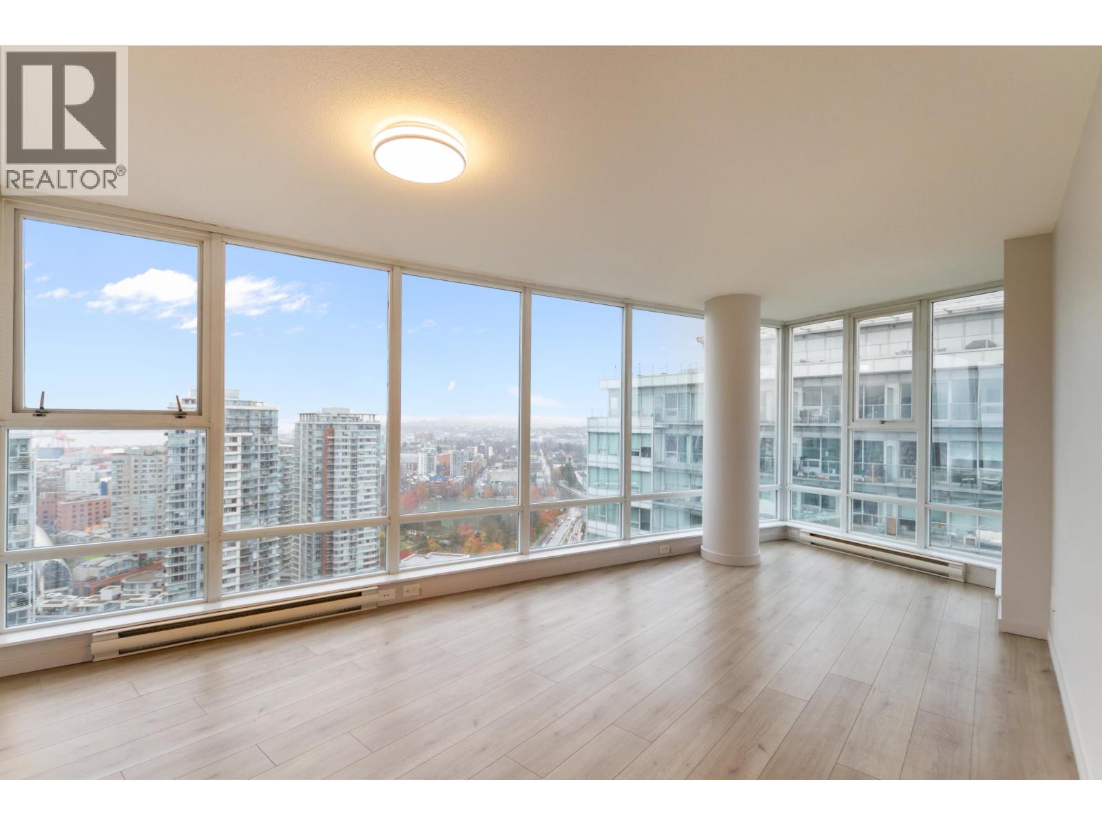 3108 111 W Georgia Street, Vancouver, British Columbia  V6B 1T8 - Photo 1 - R3096127