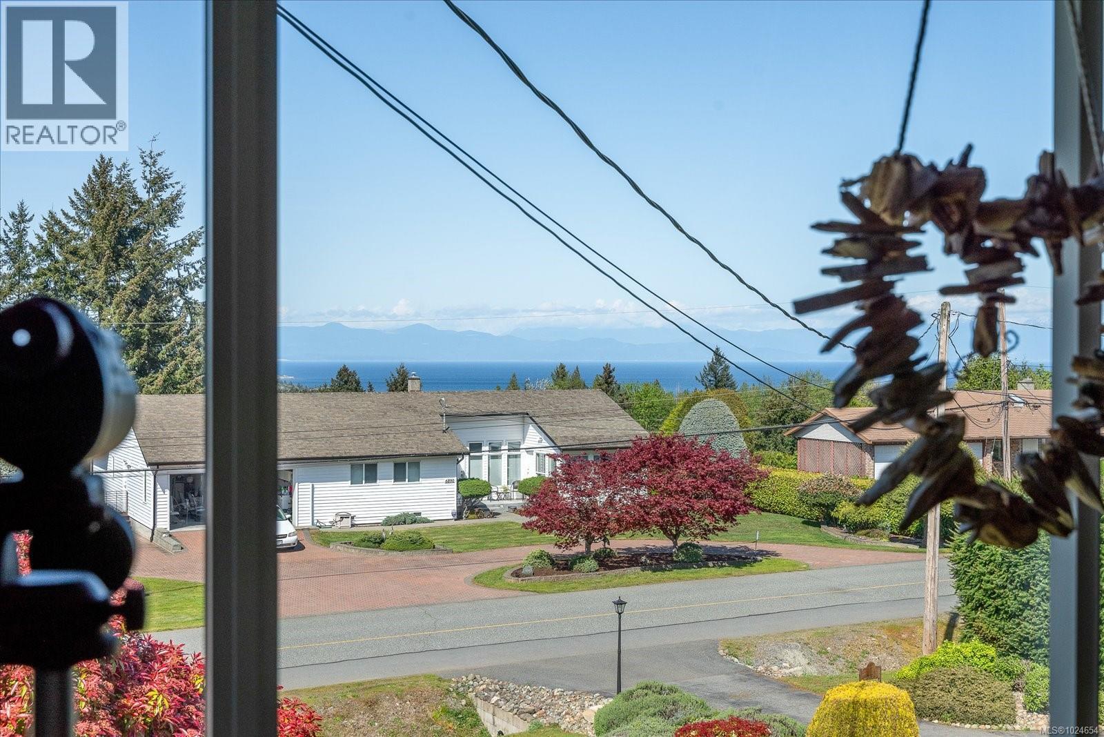 6891 Harwood Dr, Lantzville, British Columbia  V0R 2H0 - Photo 2 - 1024654