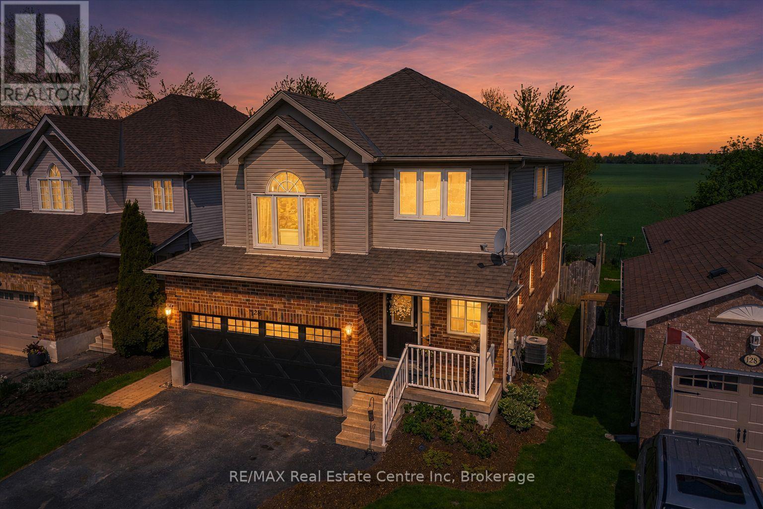 124 Gibbons Drive, Centre Wellington, Ontario  N1M 3W2 - Photo 1 - X13148334