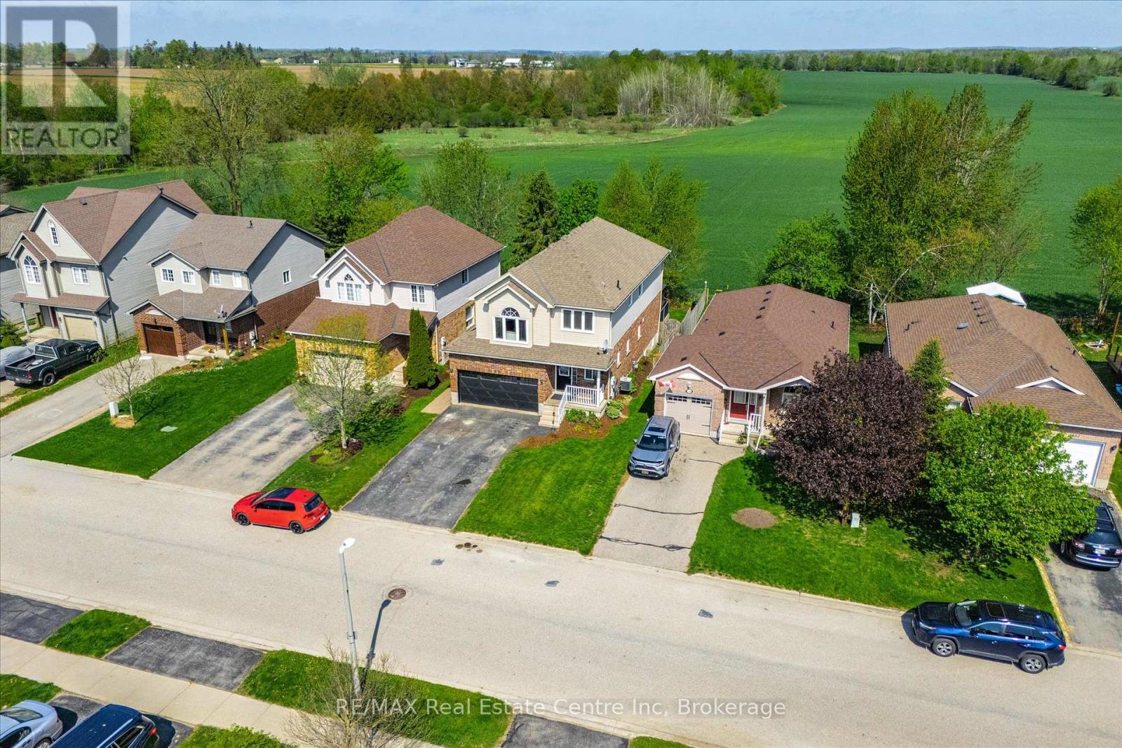 124 Gibbons Drive, Centre Wellington, Ontario  N1M 3W2 - Photo 4 - X13148334