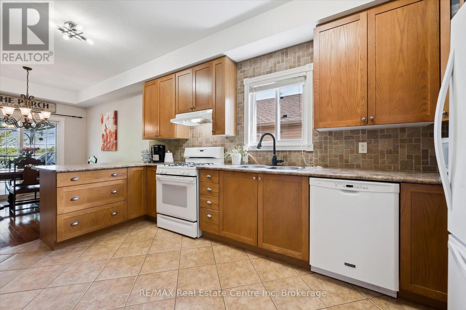124 Gibbons Drive, Centre Wellington, Ontario  N1M 3W2 - Photo 7 - X13148334