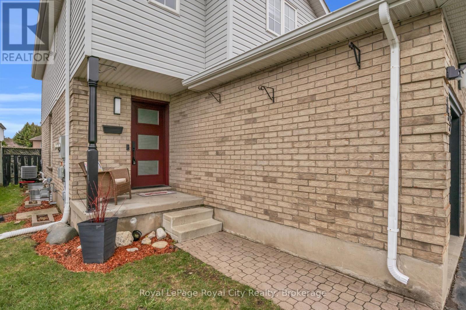 155 Stephanie Drive, Guelph, Ontario  N1K 1X7 - Photo 5 - X13148340