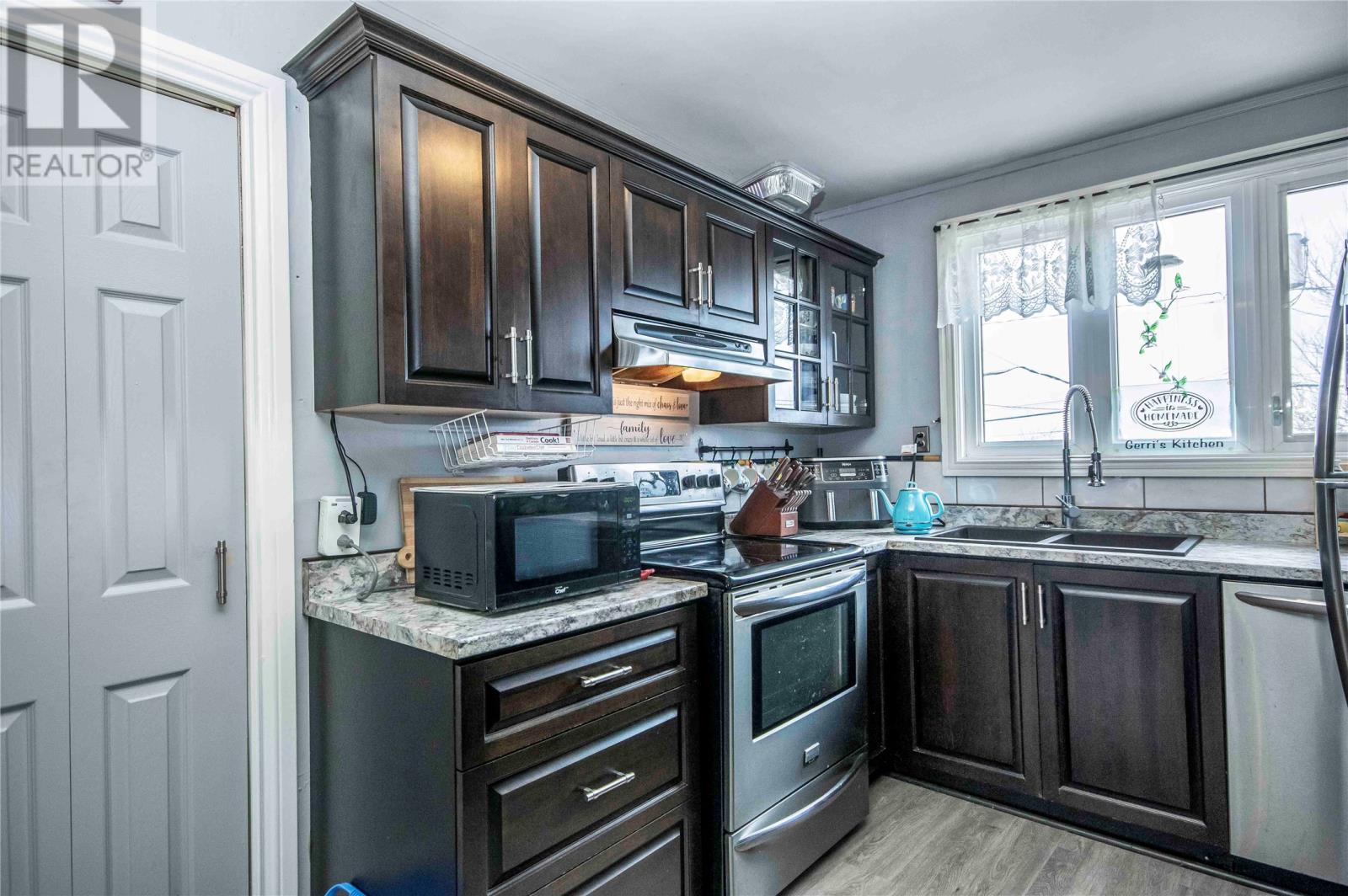 64 Chapman Crescent, St. John's, Newfoundland & Labrador  A1G 1G8 - Photo 4 - 1297500