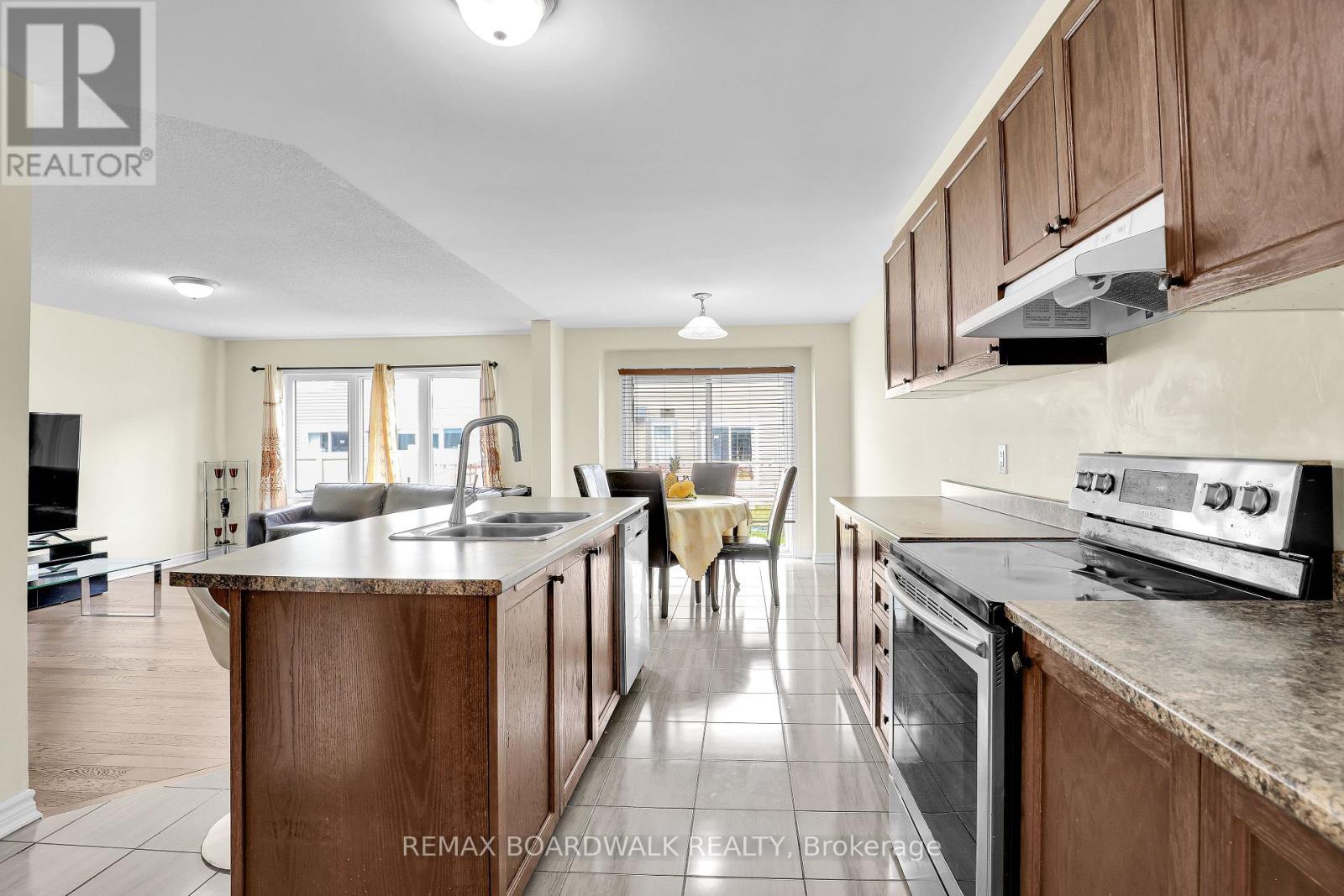 340 Sweetclover Way, Ottawa, Ontario K4A 1E6 - Photo 3 - X13148506