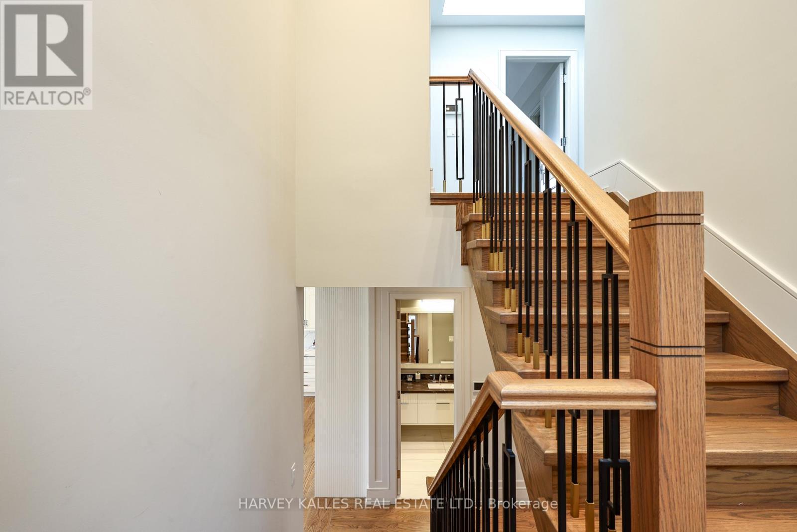 261 Brooke Avenue, Toronto, Ontario  M5M 2L1 - Photo 22 - C13148106