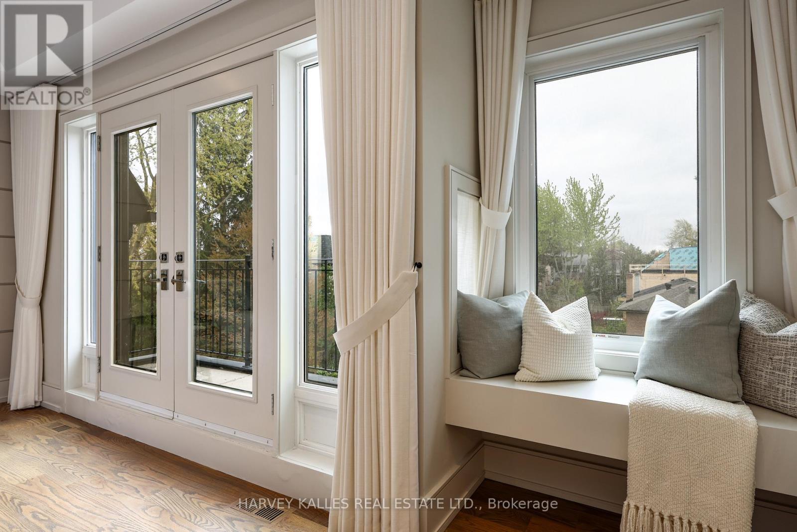 261 Brooke Avenue, Toronto, Ontario  M5M 2L1 - Photo 25 - C13148106