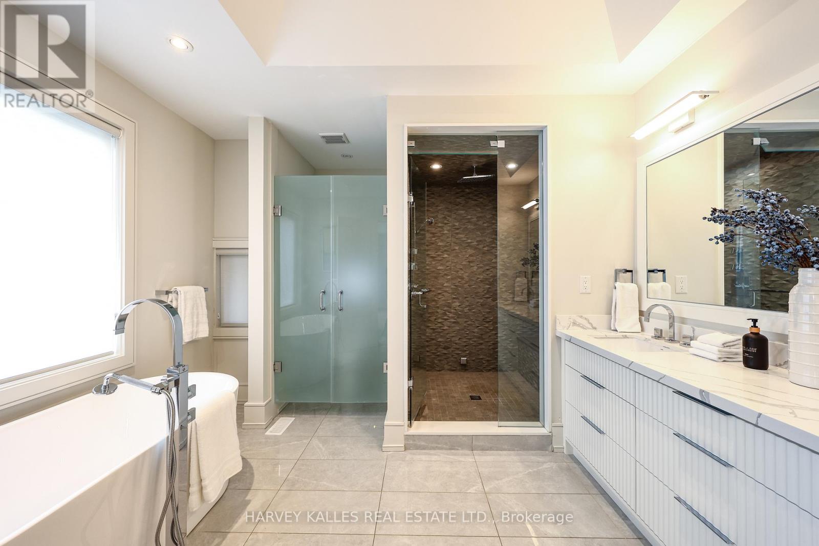 261 Brooke Avenue, Toronto, Ontario  M5M 2L1 - Photo 26 - C13148106