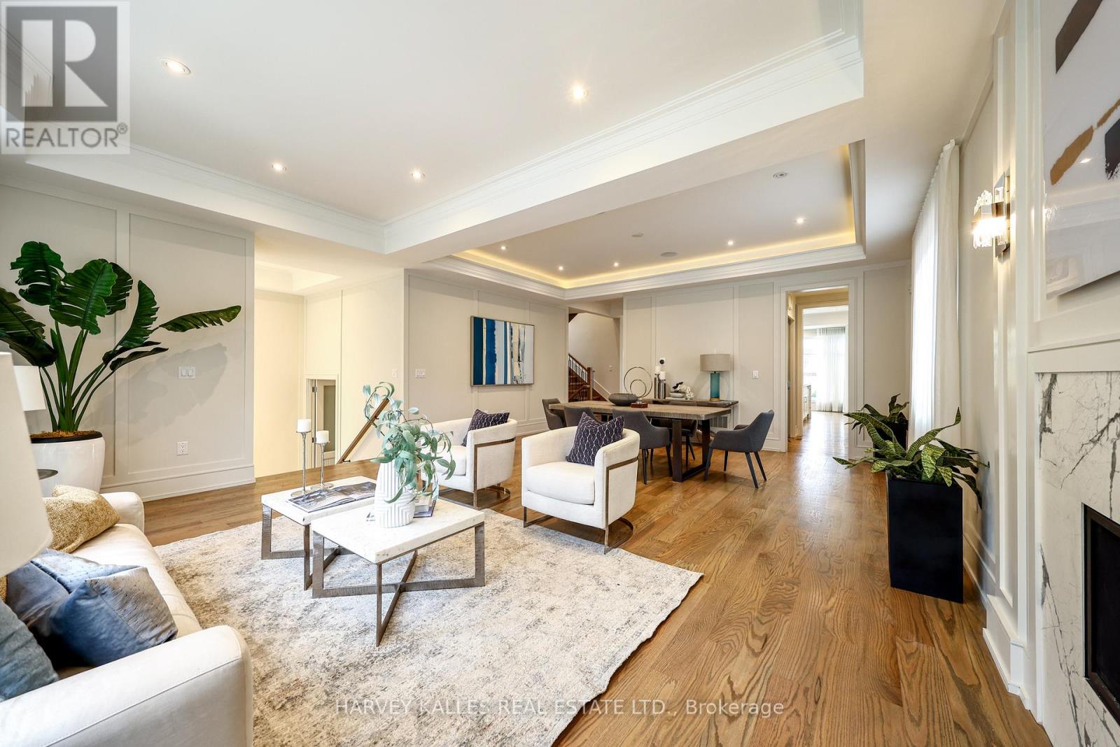 261 Brooke Avenue, Toronto, Ontario  M5M 2L1 - Photo 8 - C13148106