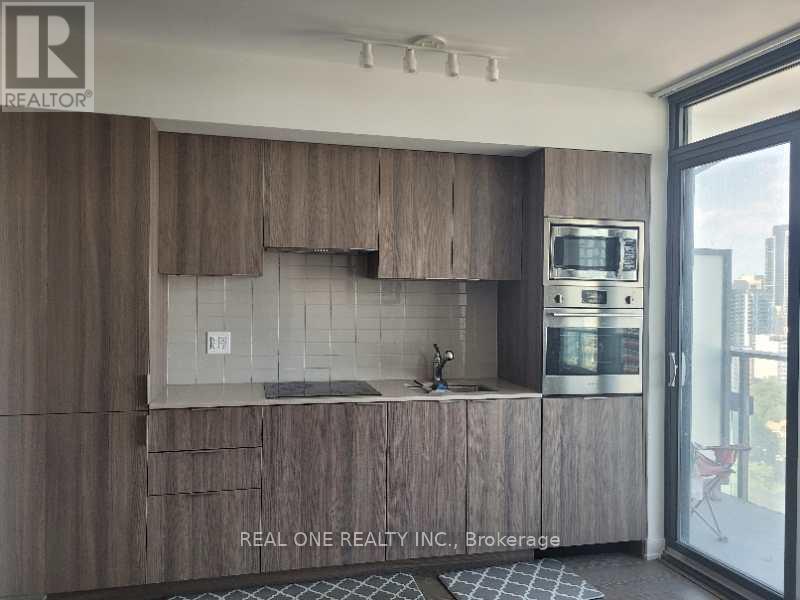 1913 - 11 Wellesley Street W, Toronto, Ontario  M4Y 0G4 - Photo 4 - C13148284
