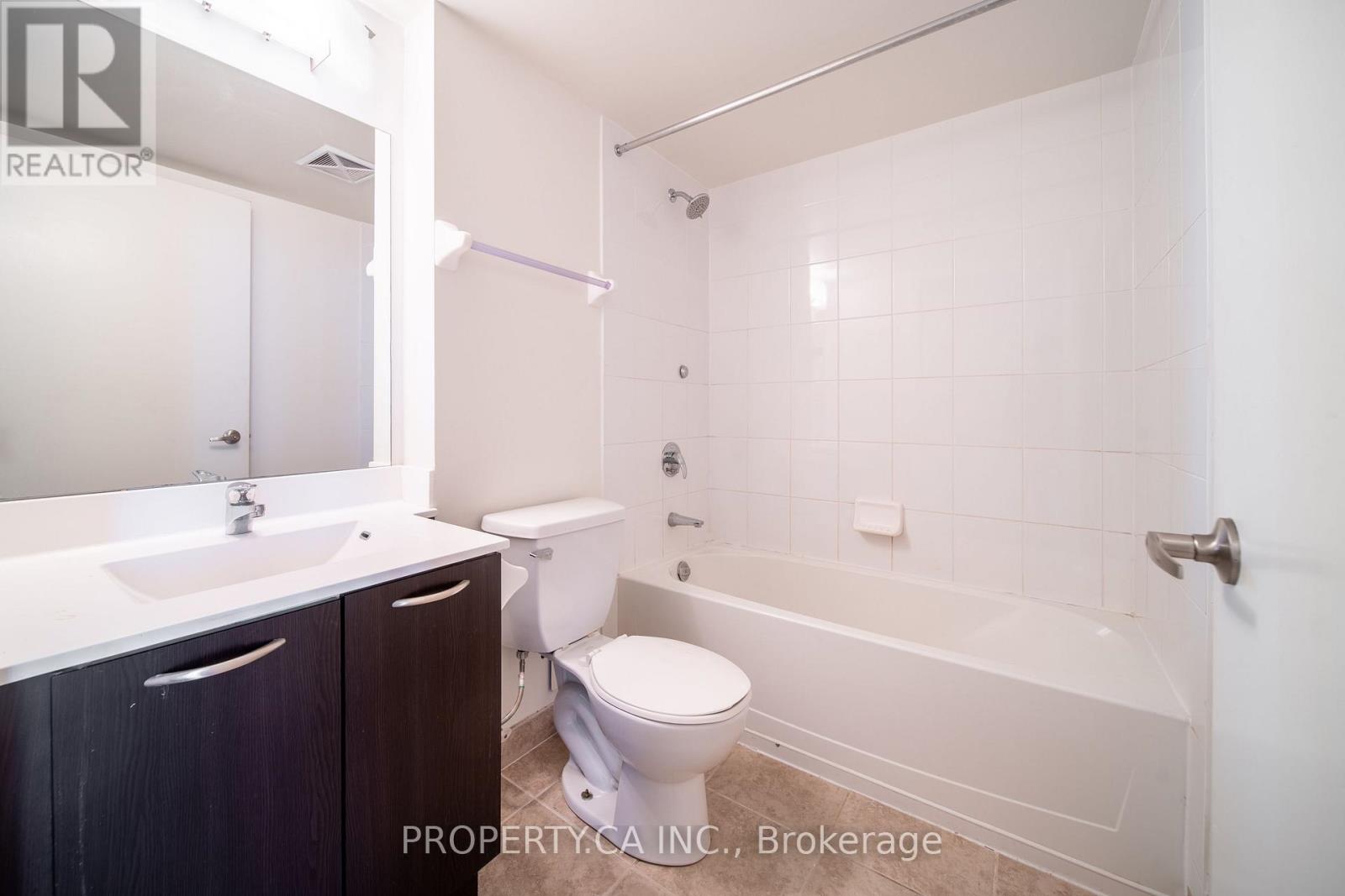 1320 - 38 Joe Shuster Way, Toronto, Ontario  M6K 0A5 - Photo 11 - C13148322