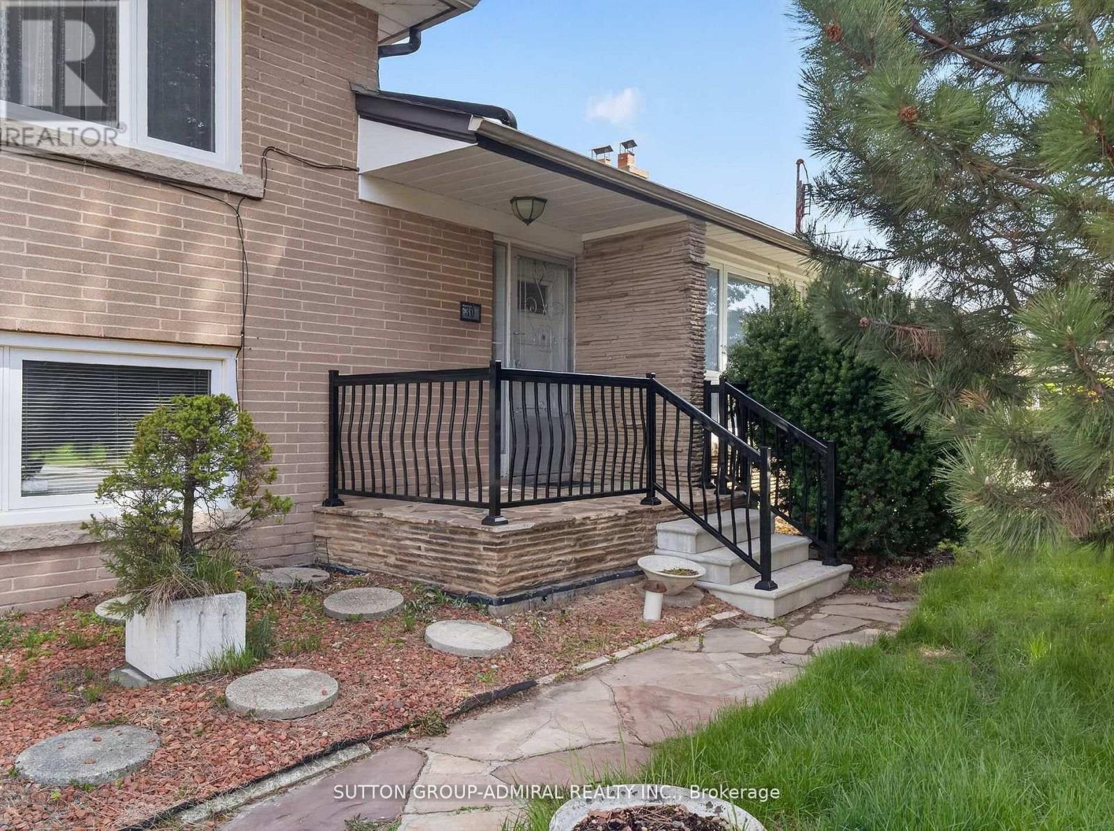 30 Foxwarren Drive, Toronto, Ontario  M2K 1L3 - Photo 3 - C13148398